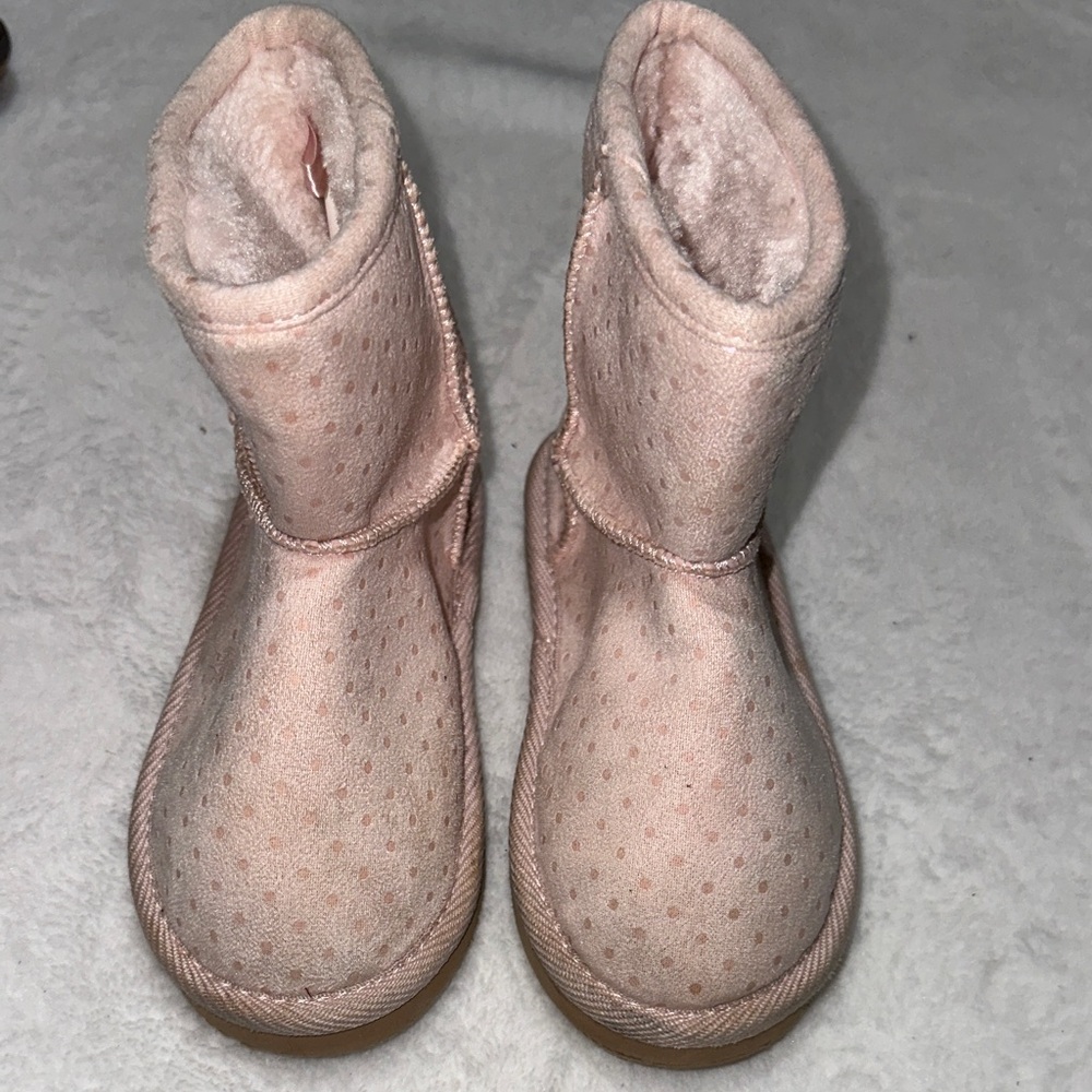 Girls pink polka dot fur lined Cozy Boots size 9